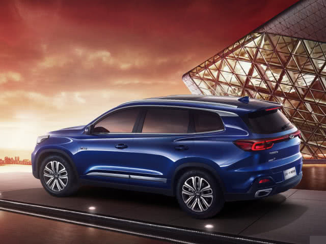 安全气囊■威武虎八，轴距超2.7米，无钥进入+9安全气囊，起售居然不到八万