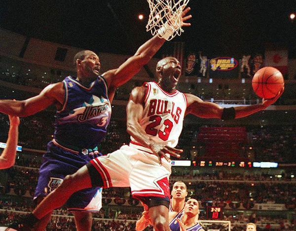 迈克尔·乔丹|总决赛砍40+有多难？科比1次，乔丹6次，唯独他10次！