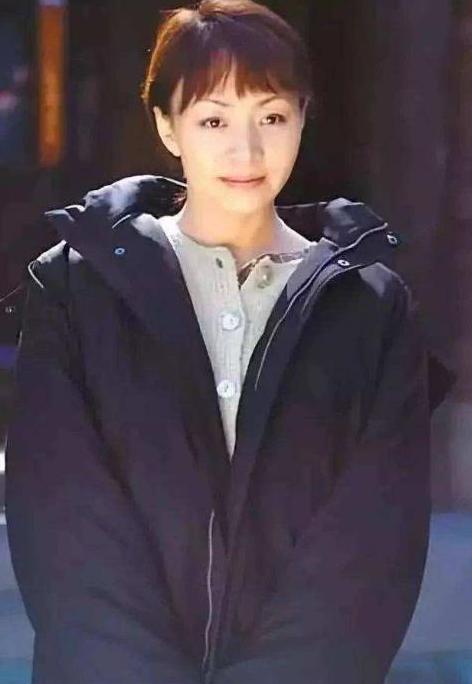 『宋丹丹』2008年春晚，赵本山宋丹丹后台拥抱痛哭：如果不是我俩，早就砸了