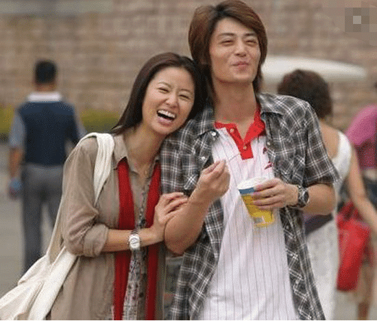 「林心如」林心如年轻时没人追？看看她20岁时候的年轻照，网友：这谁敢追啊！