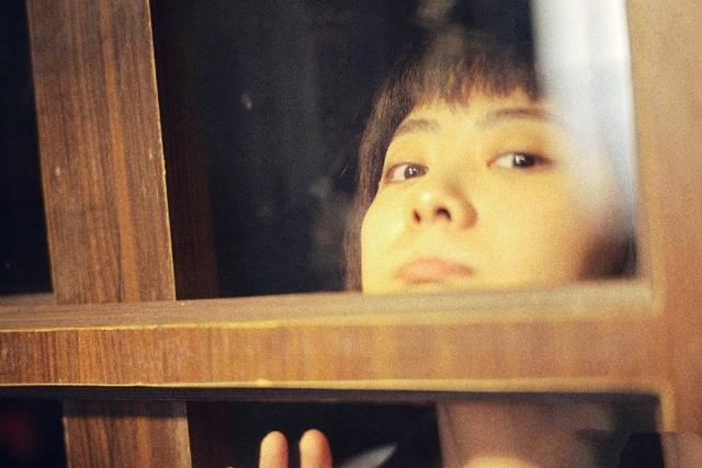 以家人之名|《以家人之名》凌霄、尖尖初吻，入坑苦情戏，错位的爱再添悲情