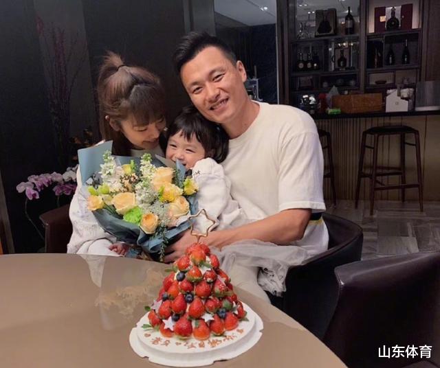 郜林|住着7600万的房子， 用着3万的手机，郜林通过足球实现了人生梦想