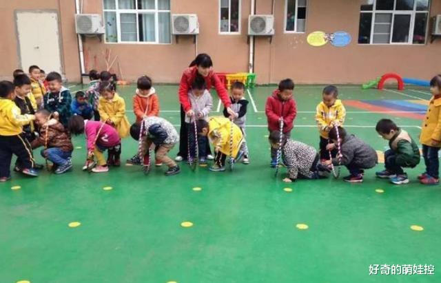『幼儿园』学费太贵，孩子不上幼儿园直接上小学可行吗？3点弊端家长要知道