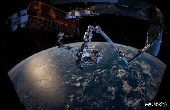 『激光武器』司马昭之心！借清理垃圾测试激光武器，怕是配合美国针对“北斗”