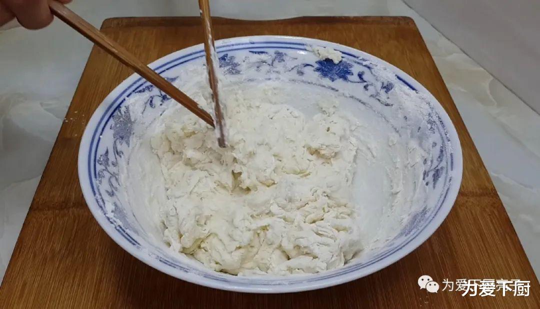 面粉■面粉这做法太香了,开水一烫,焦脆又空心,比油饼鸡蛋饼好吃几十倍