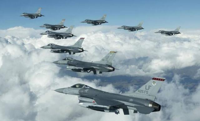 空军@私人空军公司不输二流国家，一口气采购46架F-18，难怪此国如此强悍