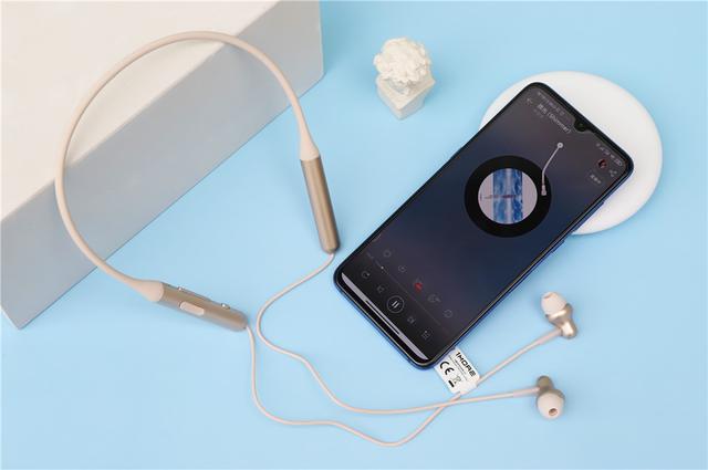 电子商务|外观时尚、Hifi音质，1MORE时尚蓝牙耳机 Pro体验