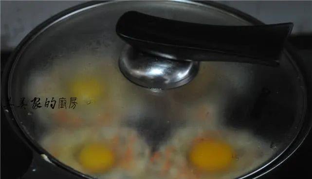 蛋糕：儿子最爱这早餐，比馒头简单、比煎饼营养，15分钟做一锅，吃撑了！