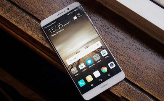 OPPO|号称当年“安卓机皇”，三年不卡，您手里的华为Mate 9还在用吗？