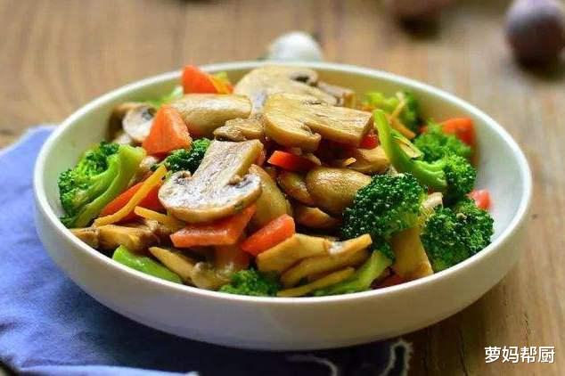 食材▲三种食材一起炒，脂肪最怕见到“它”，晚餐这么吃，衣服穿回S码