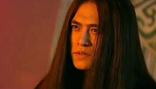 吴孟达|67岁吴孟达瘦脱相认不出，染黑发胡子变白与49岁“无天佛祖”跨次元同框