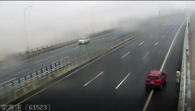 【林军】网约车司机接到女乘客奇怪单子，她的衣服太让人不安