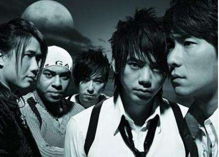 黑豹乐队|主唱离开之后,一落千丈的四支乐队,黑豹上榜