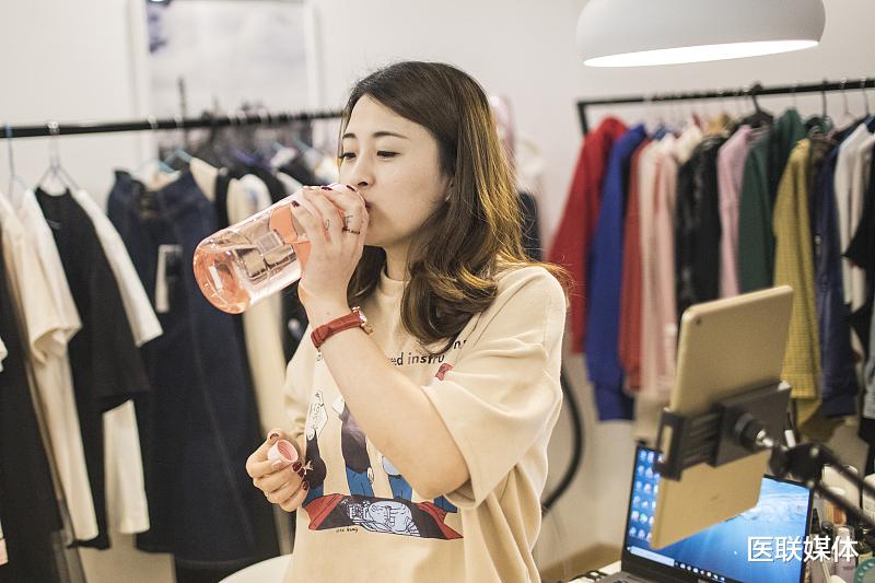 疾病▲肾脏功能下降了？做到这3点，或能更好的保护肾脏