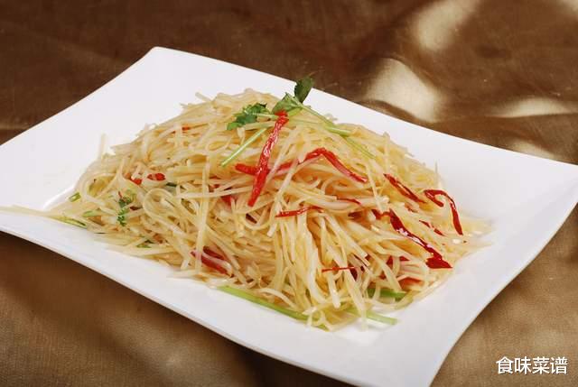 土豆丝|炒土豆丝为什么老粘锅？大厨教你一招，可轻松避免，味道媲美饭店