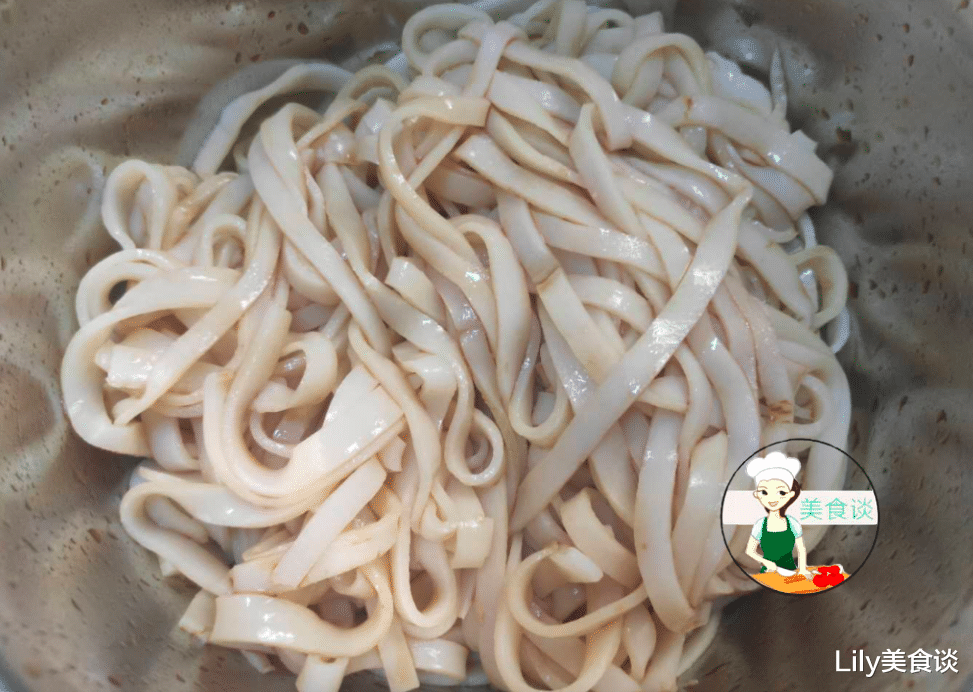 『鸡蛋豆腐』五月，别整天给孩子吃猪肉，多吃这肉更养人，虽然贵了点，但很值