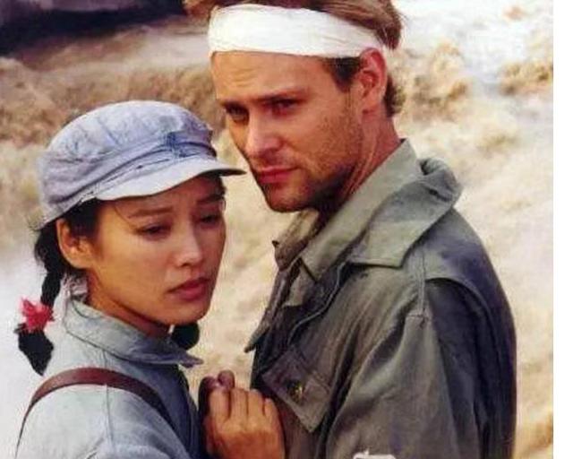 [宁静]离婚后的宁静至今单身, 你以为是对前夫念念不忘, 其实背后藏着秘密