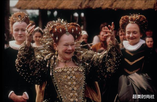 #封面女郎#85岁女爵成vogue最老封面女郎，7次出演007电影，曾被德普表白