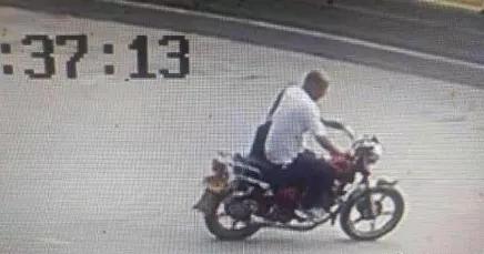 新周刊|被骂上热搜的抚州公安，到底冤不冤?