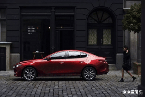 丰田卡罗拉|10万左右买什么车好？马自达3还是卡罗拉？看完你就懂了！