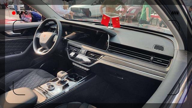 中国一汽@国人情怀一汽红旗HS5，敢于合资车较量， 豪华SUV月销量达5060辆