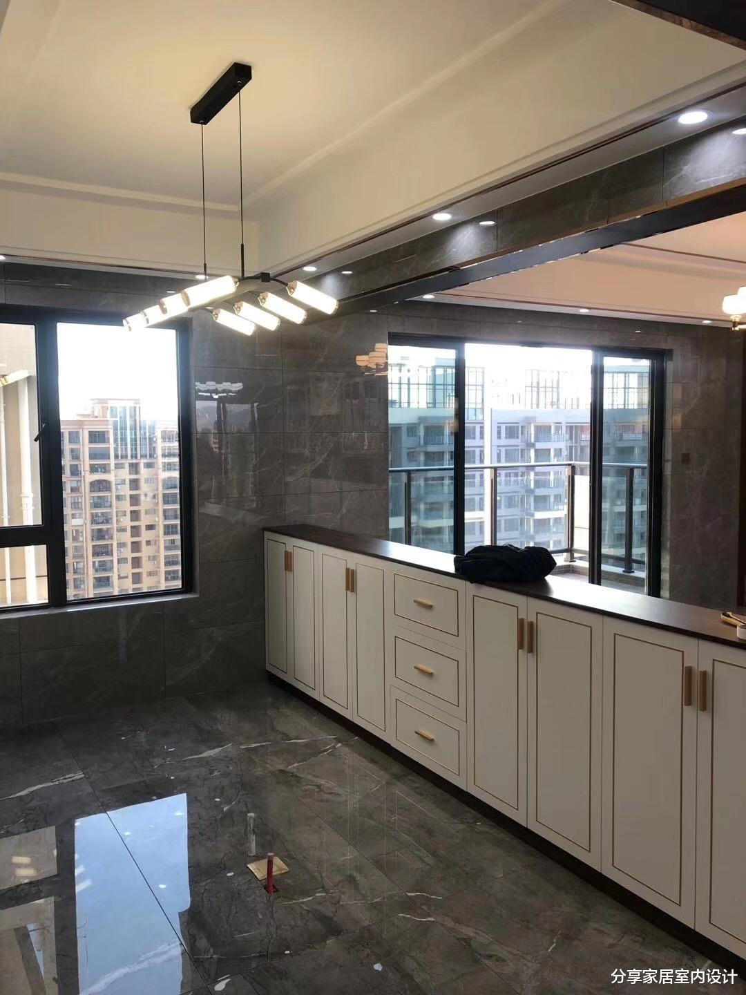 |新房终于完工啦,艺术瓷砖电视墙非常漂亮,木工打的柜子很满意!