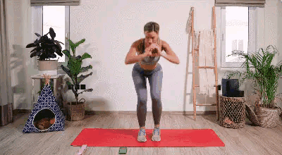 深蹲|这4个动作,不仅能减掉腿部脂肪,还能帮你练出纤细迷人大长腿