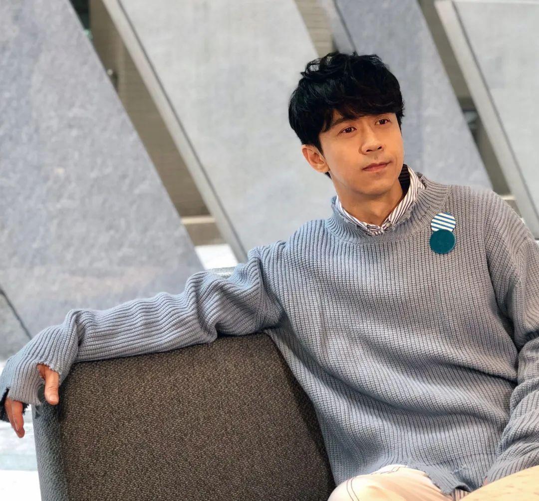 『光良』多次被网友质疑性取向？大方官宣恋爱，他们准备结婚了？