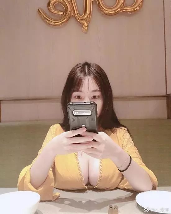 手机壳|小姐姐你这手机壳真白,不是,你这手机壳真大(语无伦次)....