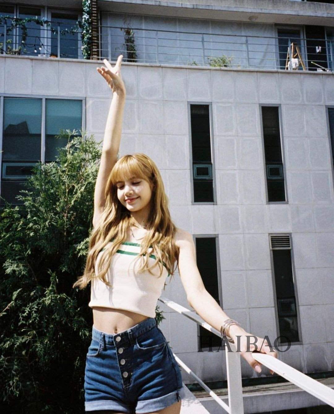 「lisa」辣Lisa担任青你2导师,再度点燃话题,可爱与实力并存