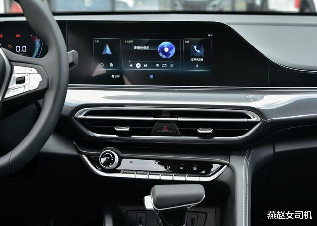 长安逸动|最有潜力的国产家轿，轴距2米7，标配双联屏，7万出头月销16670辆