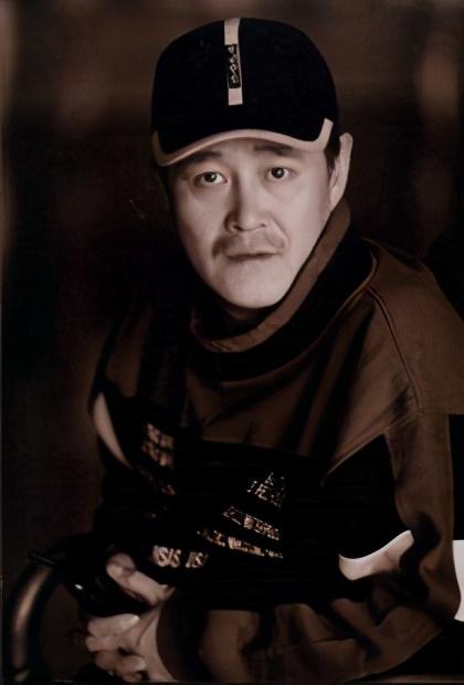 赵本山|2011年春晚《卖房》，1个失误范伟留下阴影，赵本山：我平不了这坑