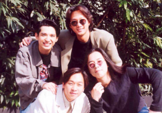 beyond|beyond和五月天是个特别的存在，都玩过摇滚，但都因流行单曲而出名 !