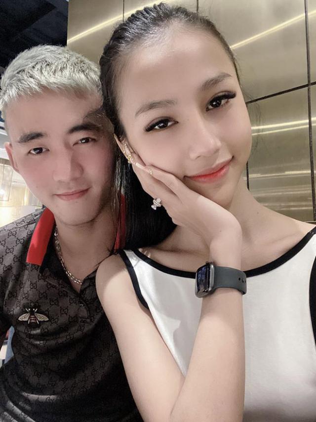 『』男孩与网恋女友见面发现他是男生，之后陪“女友”做了跨性别手术