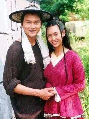 张智霖■那年袁咏仪生子,郭可盈却哭着抱住张智霖:可不可以不要走?