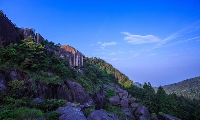 「浙江省」浙江的一座县城,风景如画空气清新,是避暑的好地方