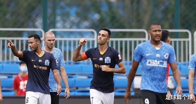 扎哈维|一场1-0令球迷乐翻天！贝尼特斯要去搓澡？郑龙赵旭日现场说相声