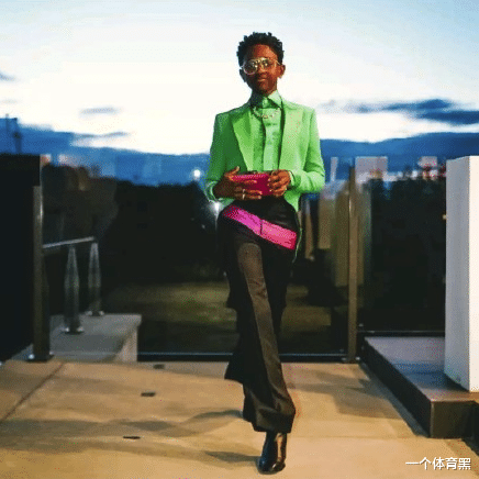 「德维恩·韦德」变性后首度现身!韦德儿子穿长裙热舞,不再叫“锡安”,改名“扎雅”