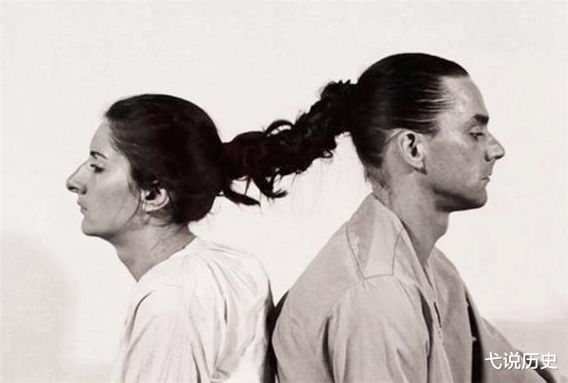 弋说历史|美女艺术家麻醉自己6小时，流着泪挑战人性的恶，最后结局如何？