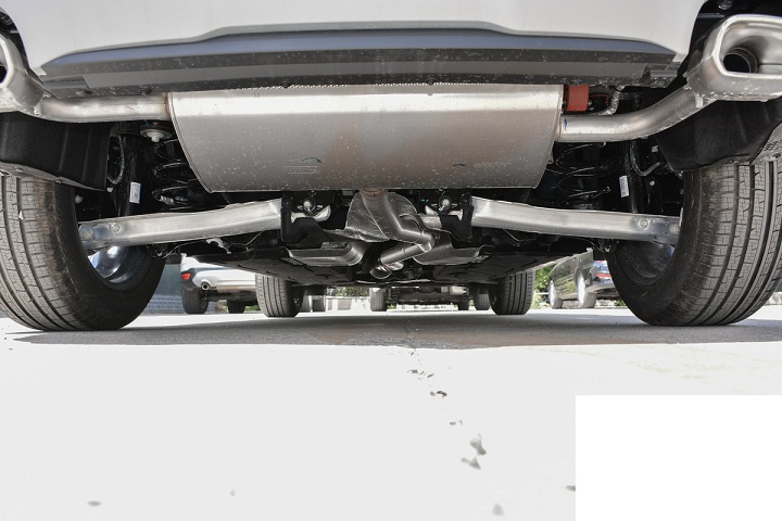 大众途观|厚道却卖不动的合资车，入门248马力+8AT，底盘一流，比途观L便宜