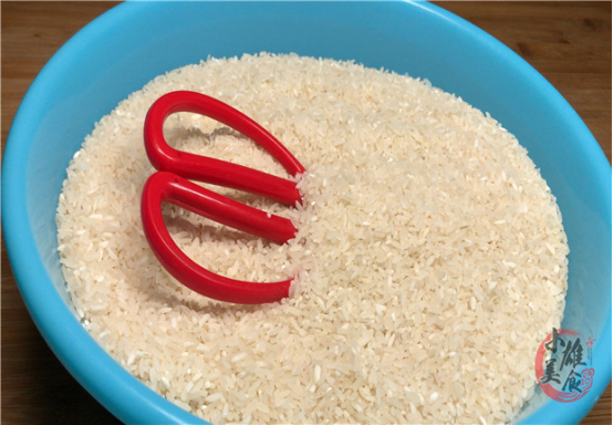 大米|才知道，把剪刀放入大米真的太实用了，一年省下好几百，学到赚到