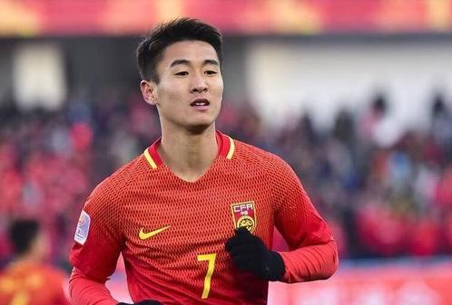 #韦世豪#真拼命！韦世豪5战4球教学赛再破门，昔日白净小伙苦练成了“黑炭头”