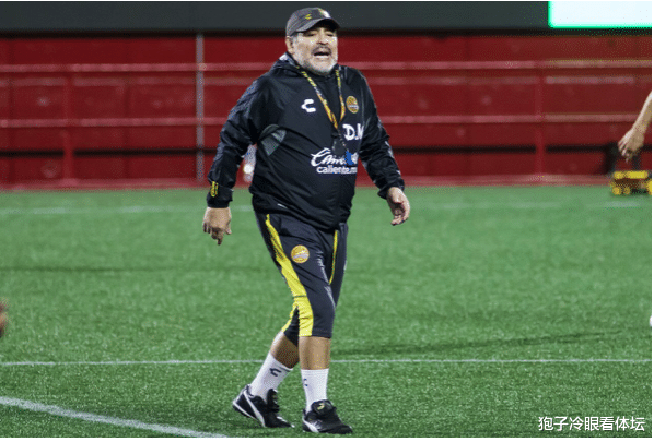 [马拉多纳]60岁老命就要休矣！马拉多纳女儿求助：只希望他能活下去