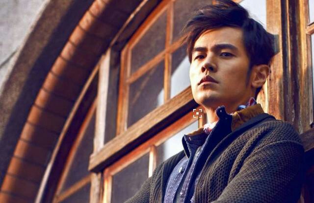 华语乐坛@华语乐坛有哪几位歌手可以称得上歌王歌后？