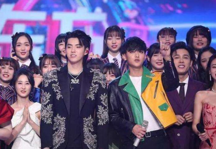 "两男同框, 必有一丑"的7张明星合影, 最后这张也太明显了吧!