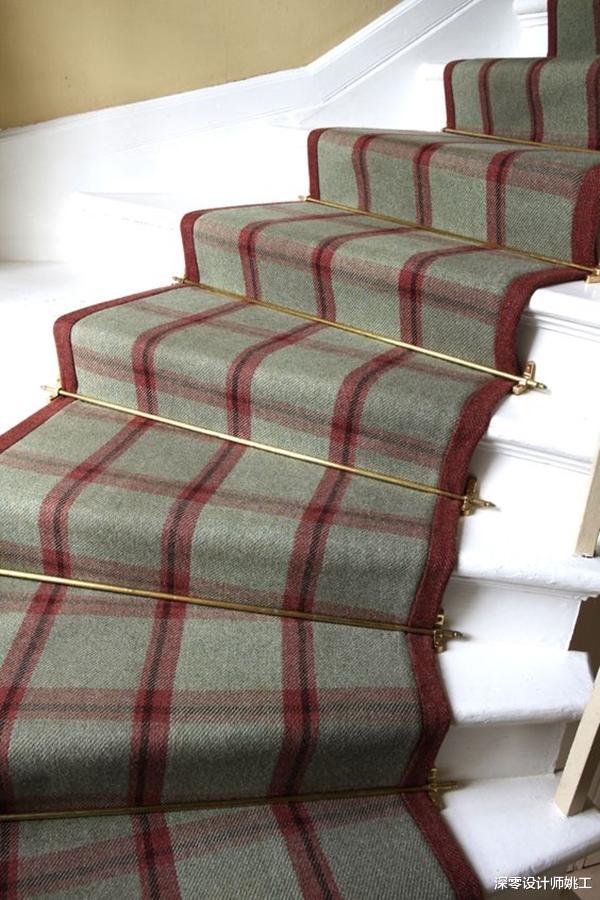『』楼梯铺地毯，舒适又防滑，5种铺设方式，比较建议贴：好拆洗