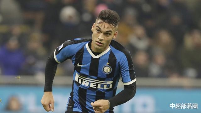 曼城|上午9点，曼城一疯狂引援曝光！瓜帅确定阿圭罗接班人，报价1亿欧