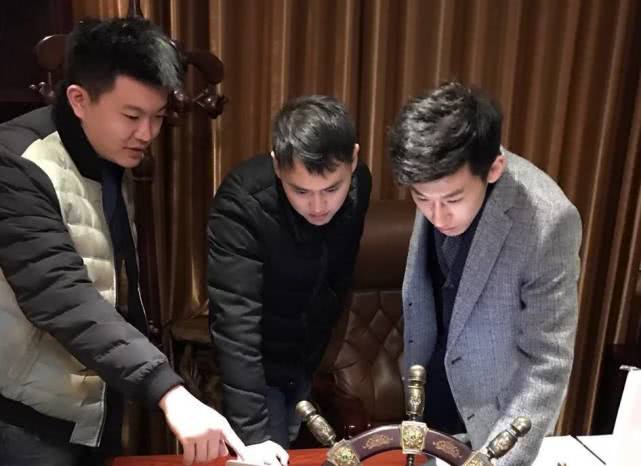 “最惨”的富二代，公司破产身负巨债，女友顺势跑路，网友：心疼