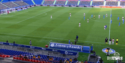 「武磊」怒了！巴西球员连续3次推搡武磊：他曾因辱华遭中国球迷抵制