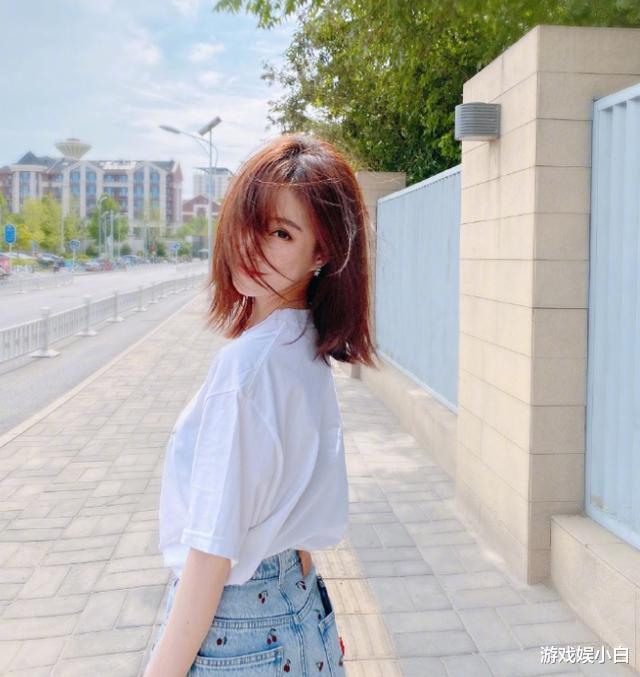 冯提莫|冯提莫歌唱事业再创佳绩，《谢谢爱过》新歌预告片即将上线